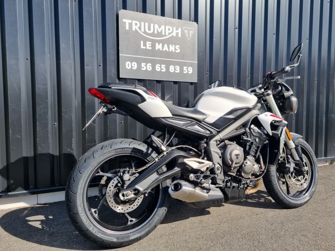 TRIUMPH STREET TRIPLE 660 S A2 4