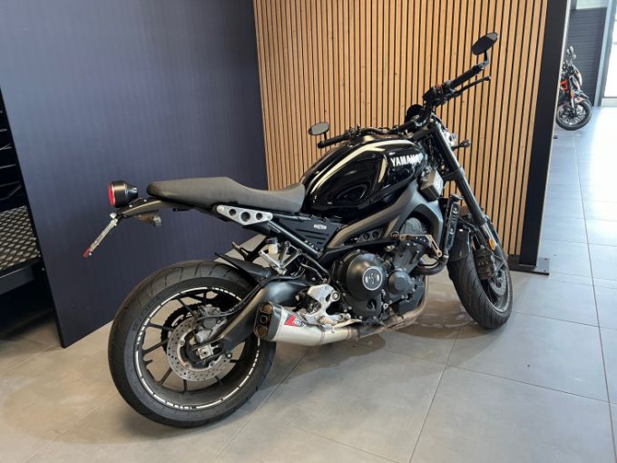 YAMAHA XSR  900 4