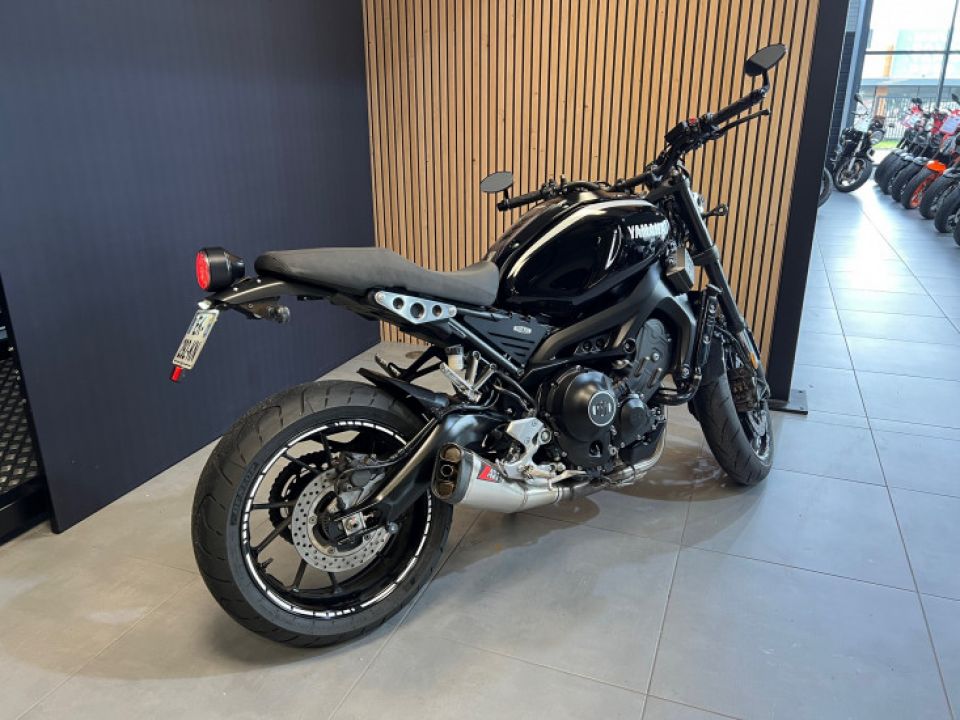 YAMAHA XSR  900 4