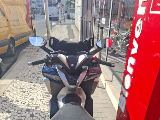 HONDA FORZA 300 ABS 4