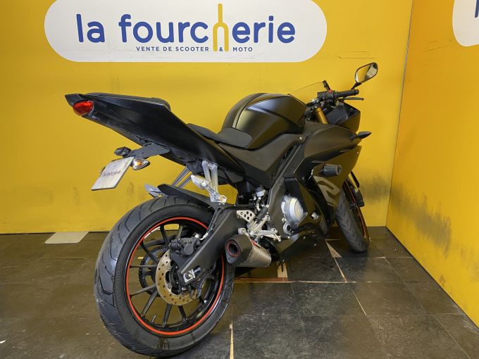 YAMAHA YZF-R 125 4