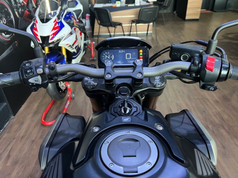 HONDA CB650R Neo Sports Café 4