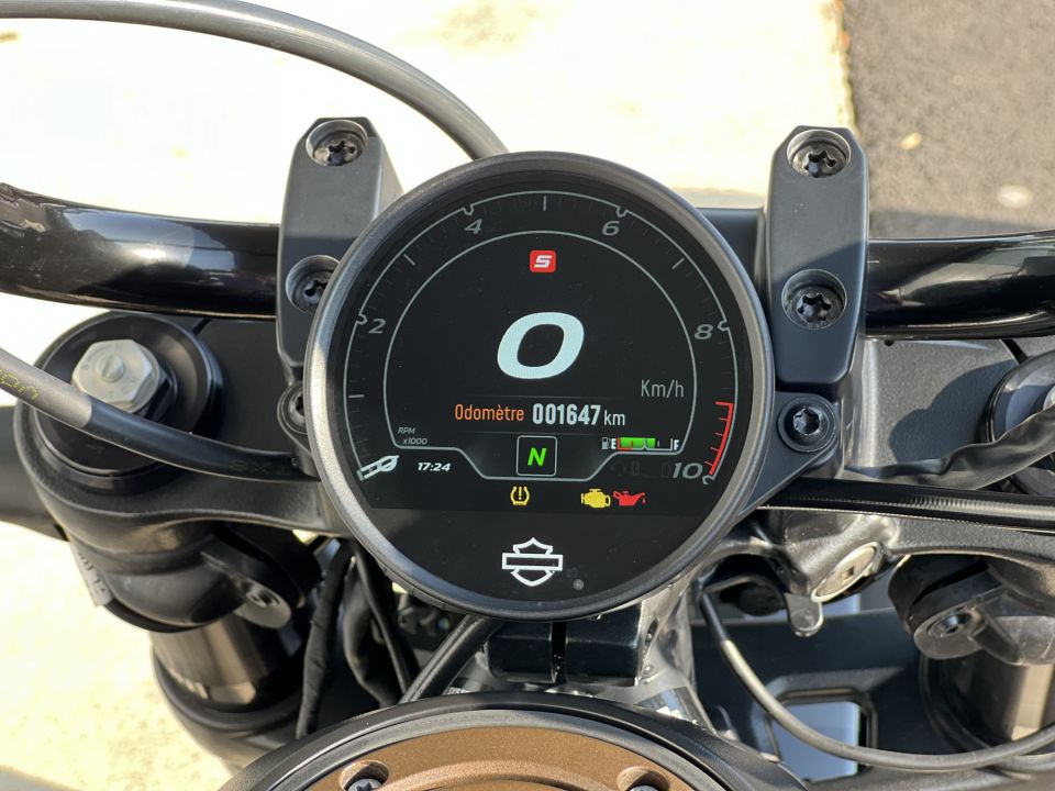 HARLEY-DAVIDSON SPORTSTER 1250 S 4