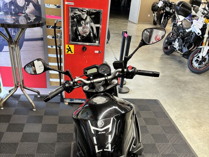 YAMAHA XJ6 (47.5CV) 4