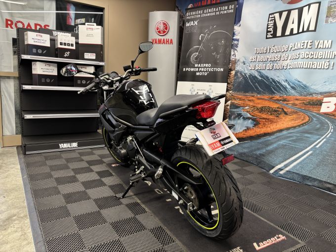 YAMAHA XJ6 (47.5CV) 4