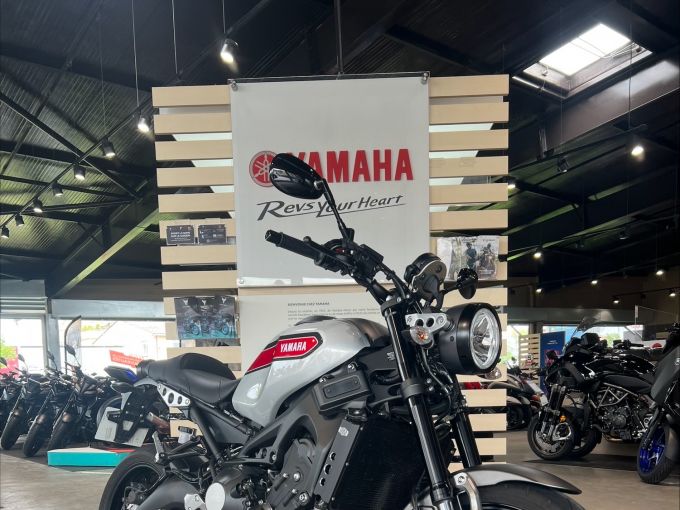 YAMAHA XSR 900 4