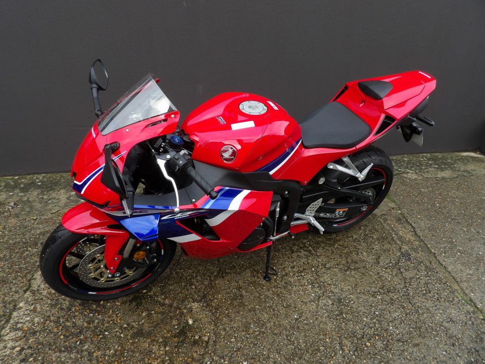 HONDA CBR 600 RR 4