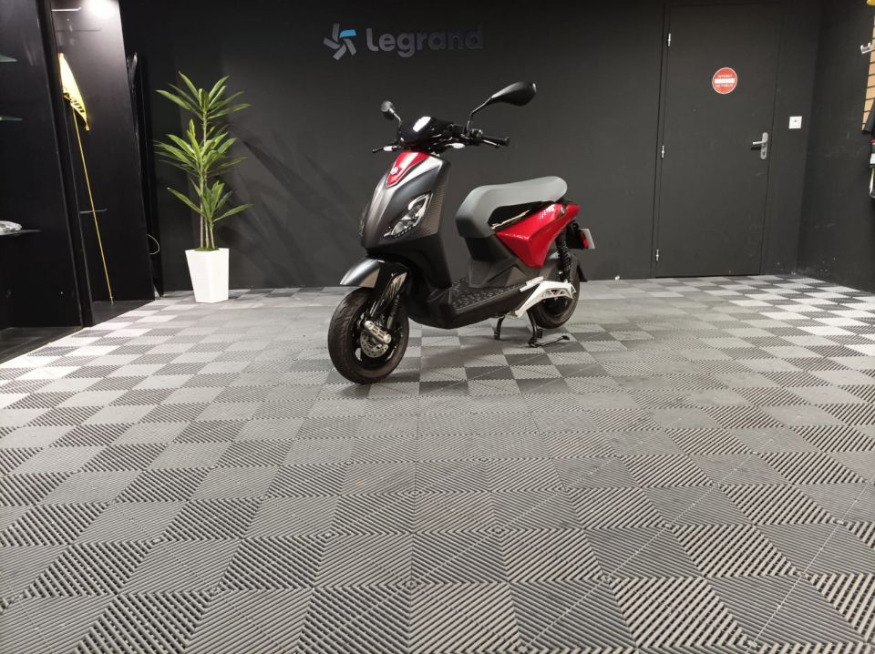 PIAGGIO 1 + 4