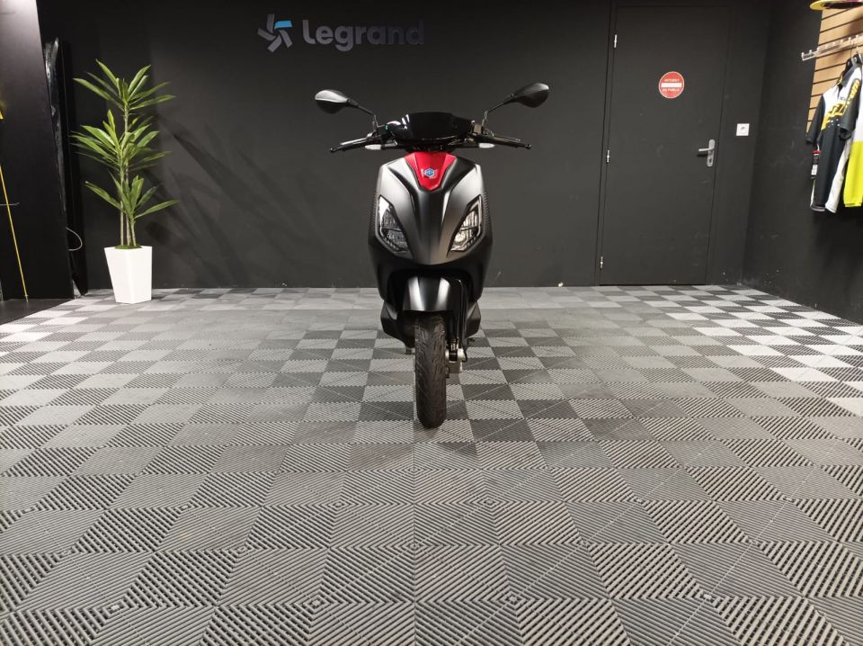 PIAGGIO 1 + 4
