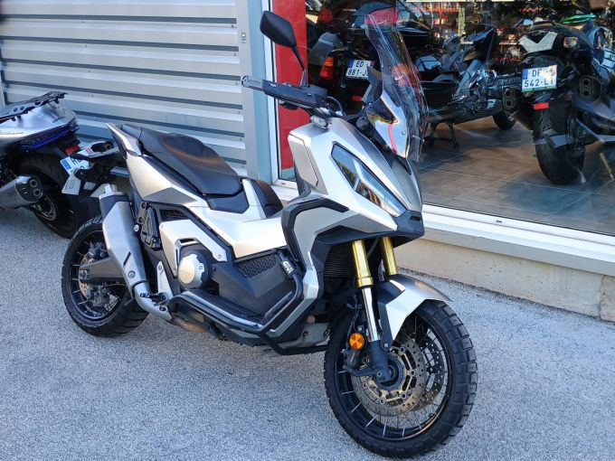 HONDA X-ADV 4
