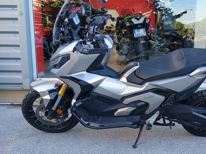 HONDA X-ADV 4