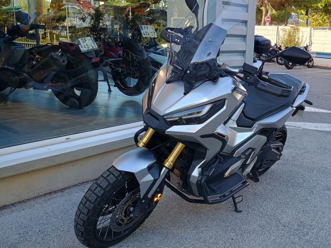 HONDA X-ADV 4