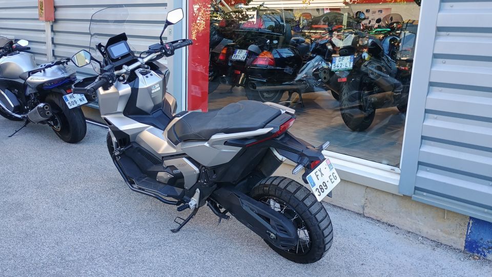 HONDA X-ADV 4