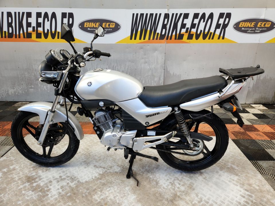 YAMAHA YBR 125 4