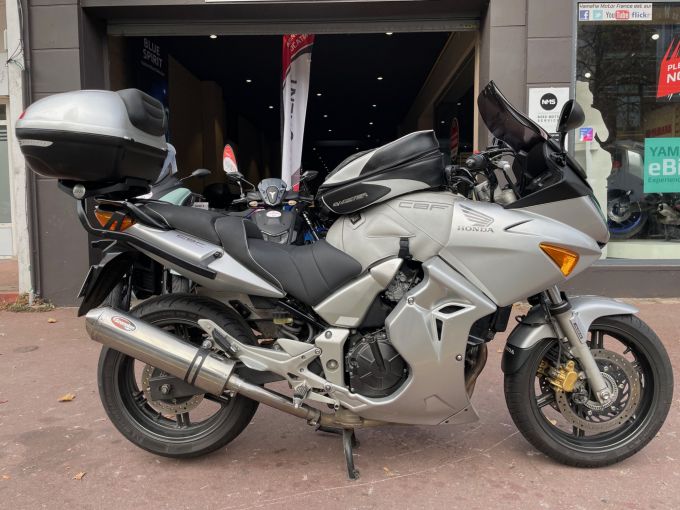 HONDA CBF 600 S 4