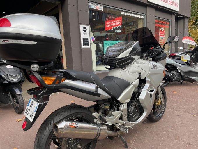 HONDA CBF 600 S 4