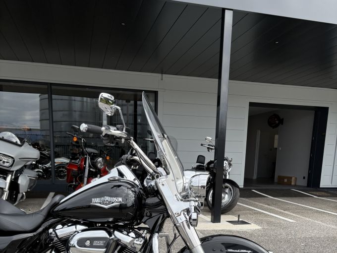 HARLEY-DAVIDSON TOURING ROAD KING 1745 4