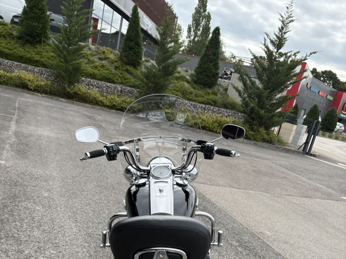 HARLEY-DAVIDSON TOURING ROAD KING 1745 4