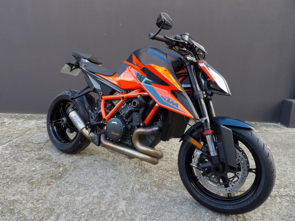 KTM 1290 SUPER DUKE R 4