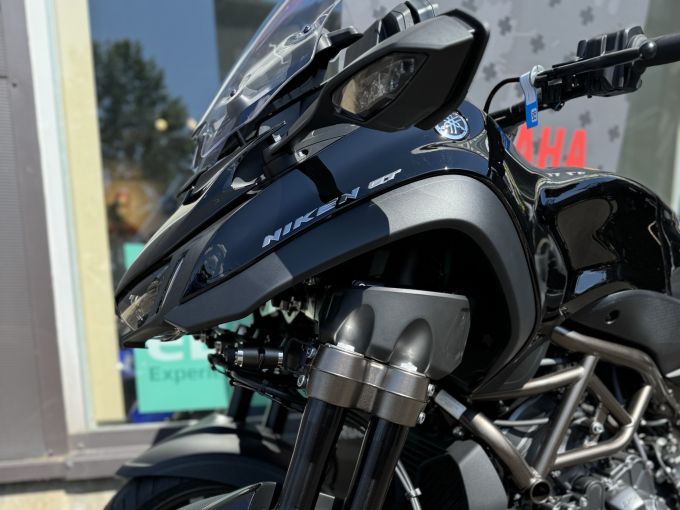 YAMAHA NIKEN 850 GT 4