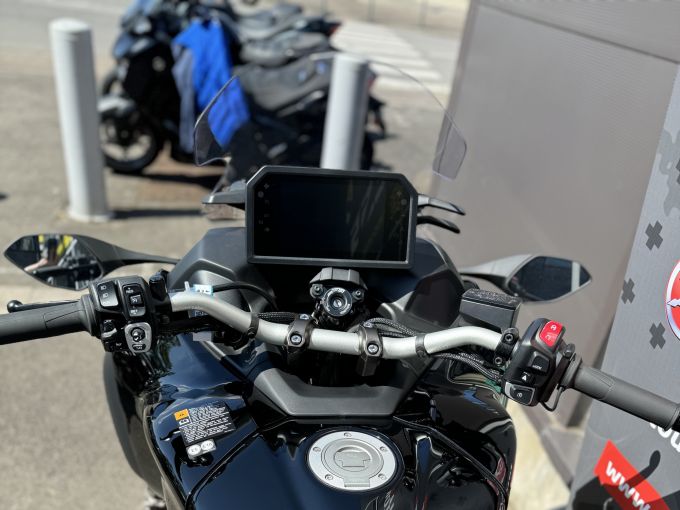 YAMAHA NIKEN 850 GT 4