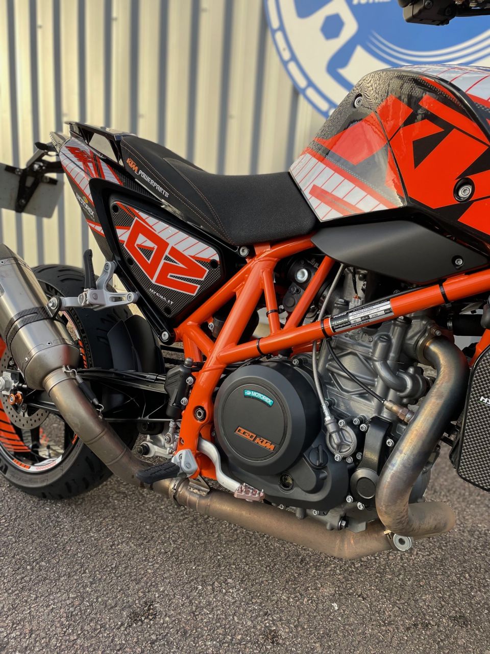 KTM 690 DUKE R 4