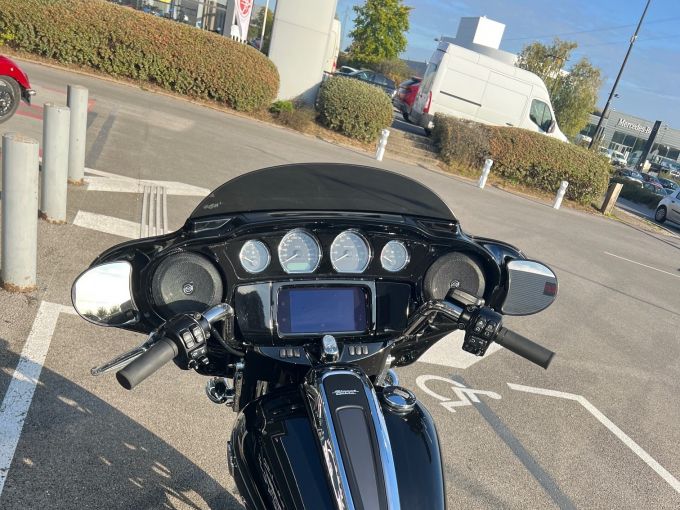 HARLEY-DAVIDSON TOURING STREET GLIDE 1868 S 4