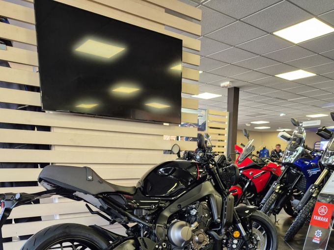 YAMAHA XSR 900 4