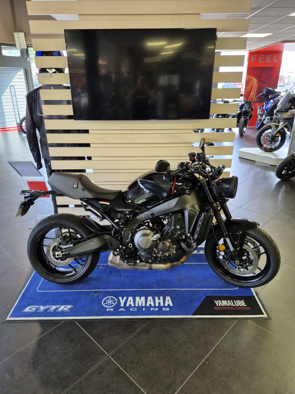 YAMAHA XSR 900 4