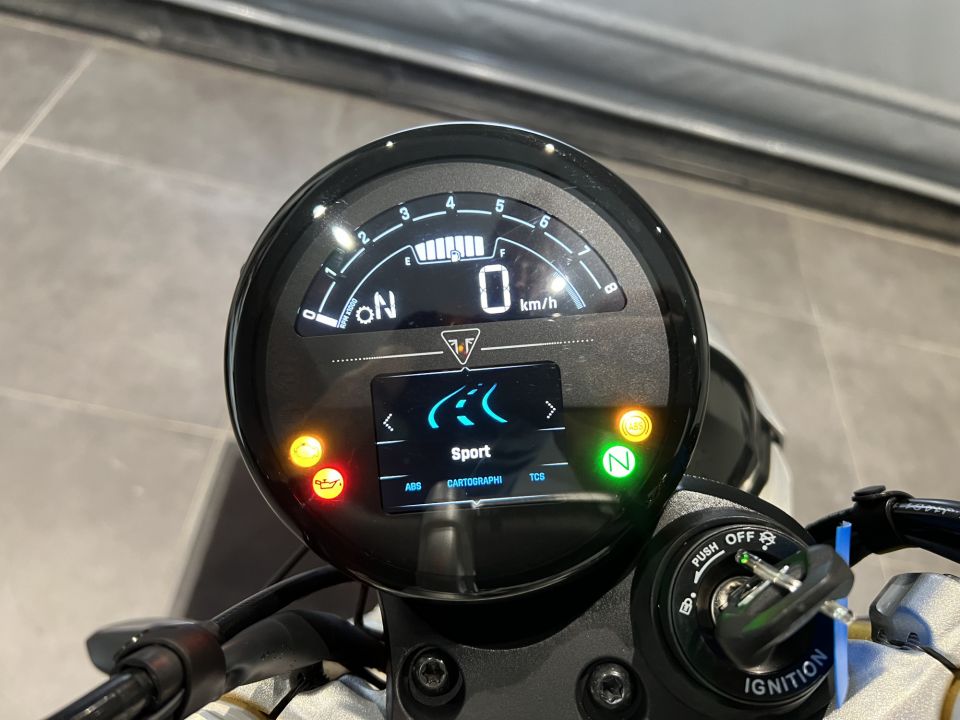 TRIUMPH SPEED TWIN 1200 4