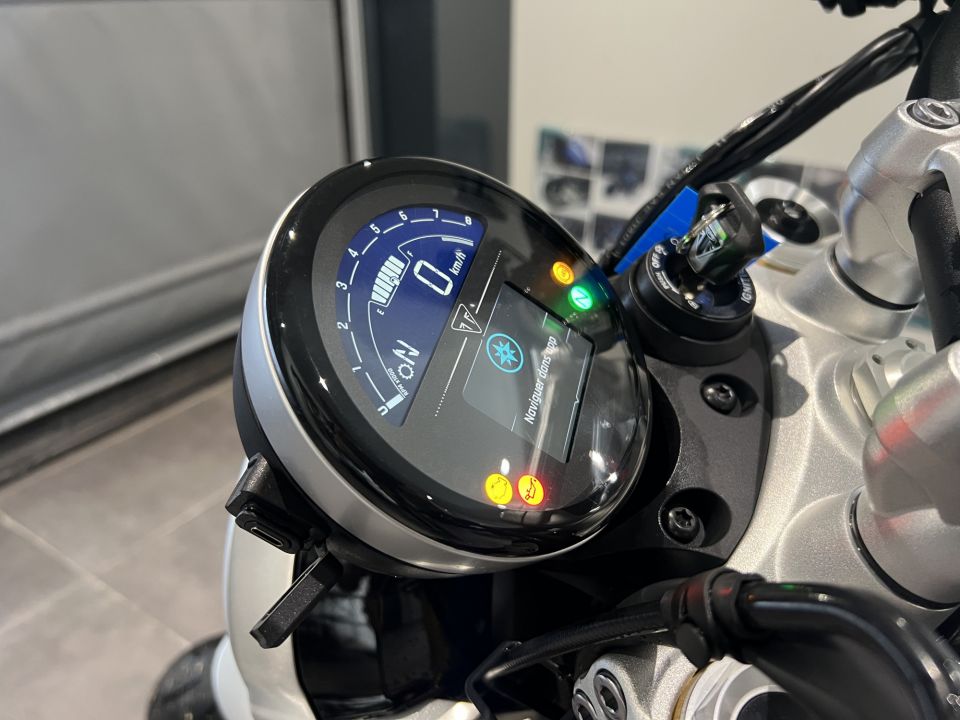 TRIUMPH SPEED TWIN 1200 4