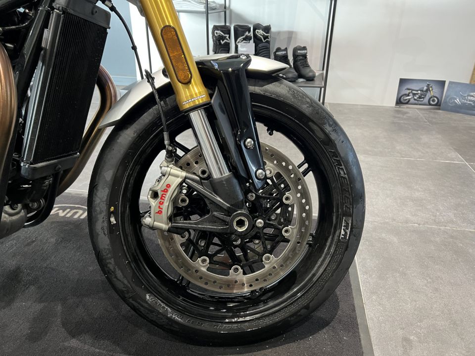 TRIUMPH SPEED TWIN 1200 4
