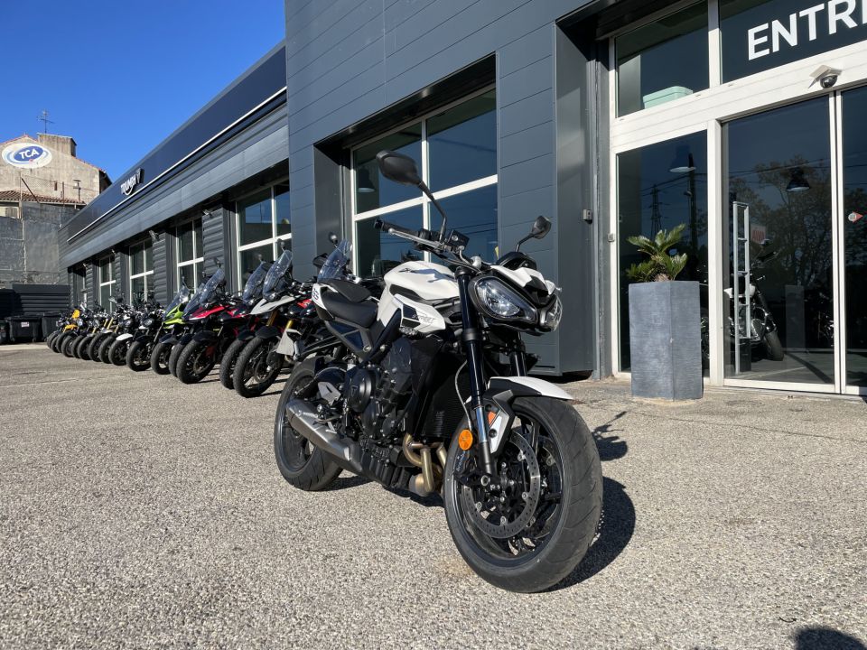 TRIUMPH STREET TRIPLE 765 R 4