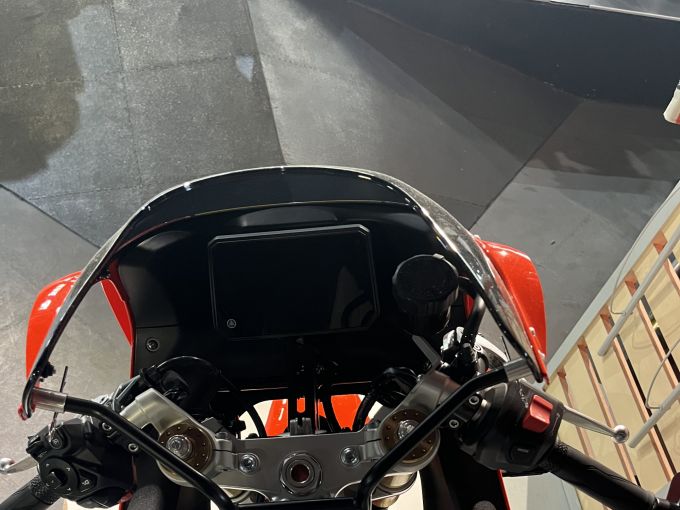 YAMAHA XSR 900 GP 4