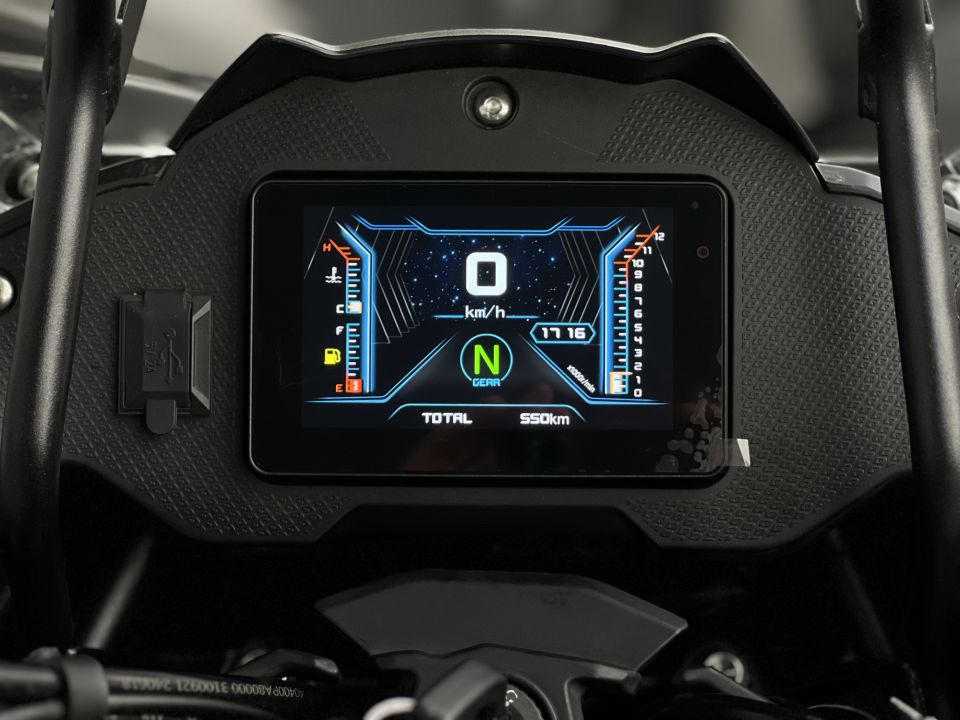 QJ MOTOR SRT 700 X TOURING 4