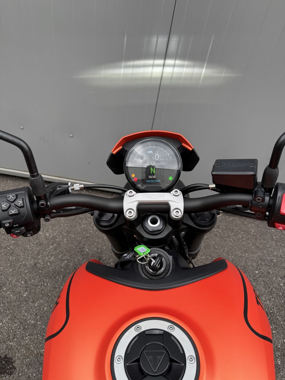 TRIUMPH TRIDENT 660 4