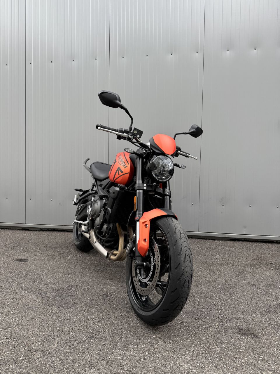 TRIUMPH TRIDENT 660 4