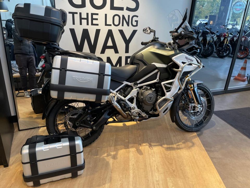 TRIUMPH TIGER 1200 RALLY EXPLORER 4