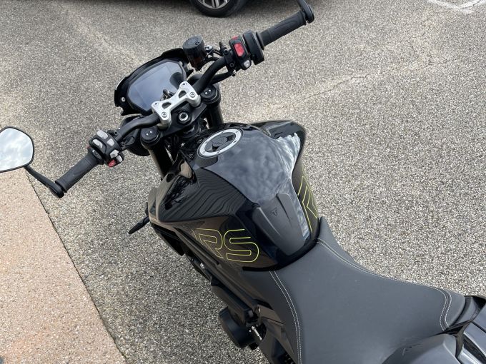 TRIUMPH STREET TRIPLE 765 RS 4
