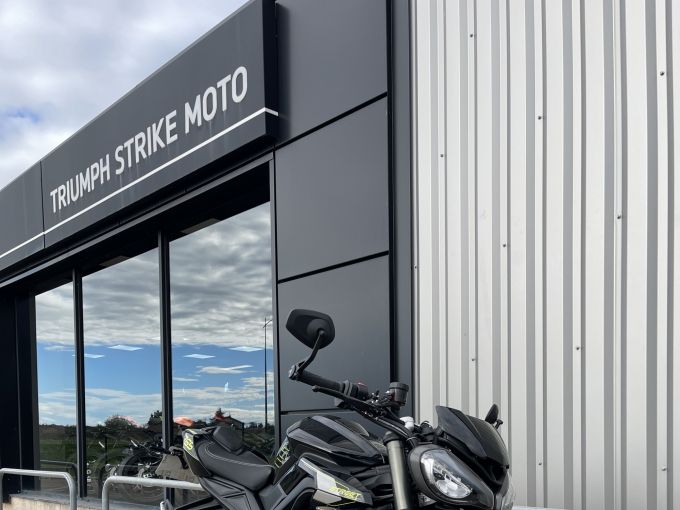 TRIUMPH STREET TRIPLE 765 RS 4