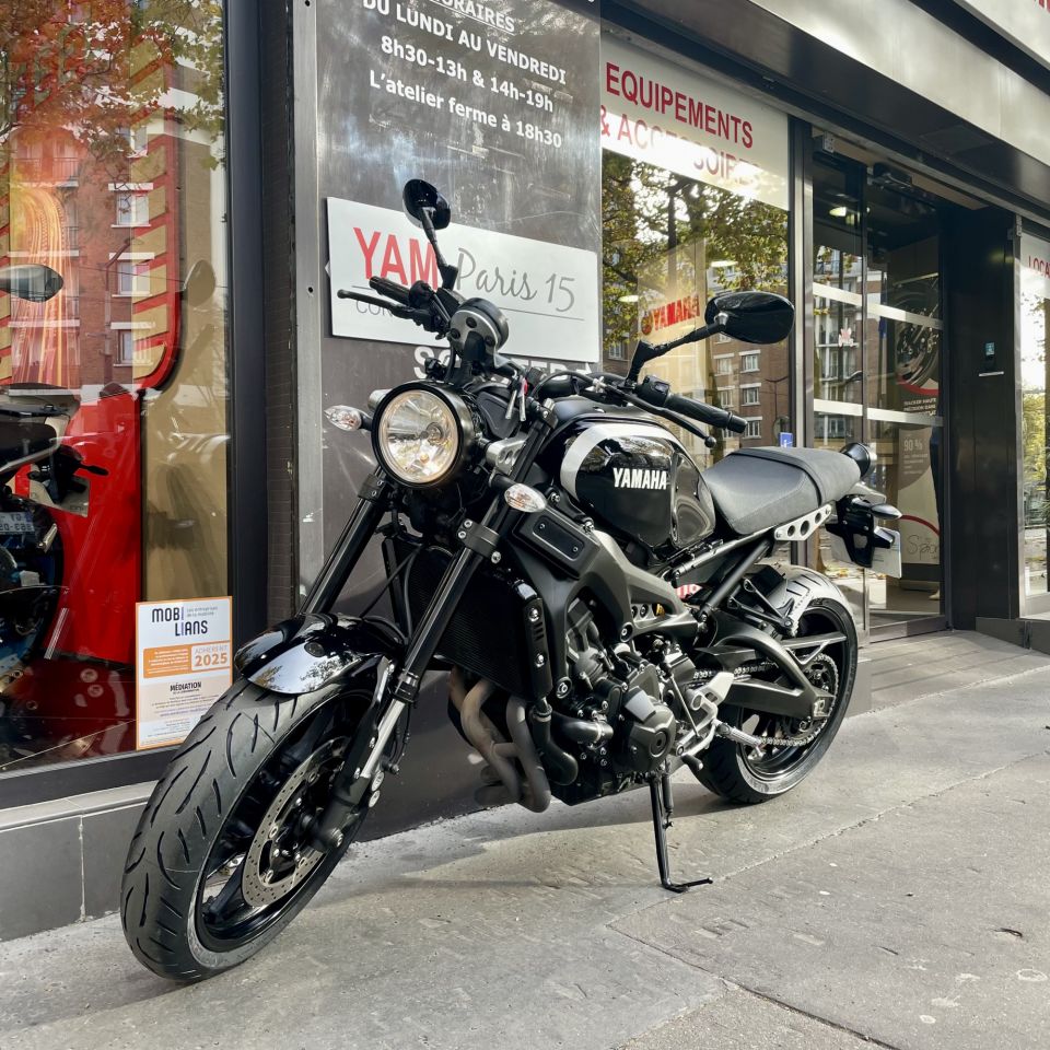 YAMAHA XSR 900 4