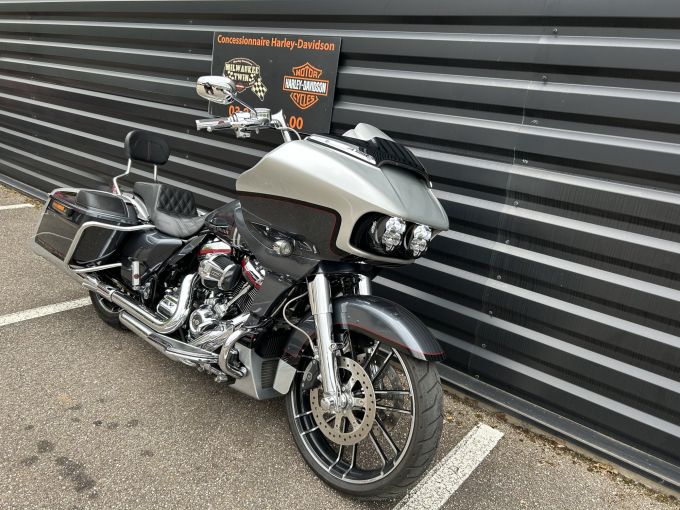 HARLEY-DAVIDSON TOURING ROAD GLIDE 1923 CVO 4