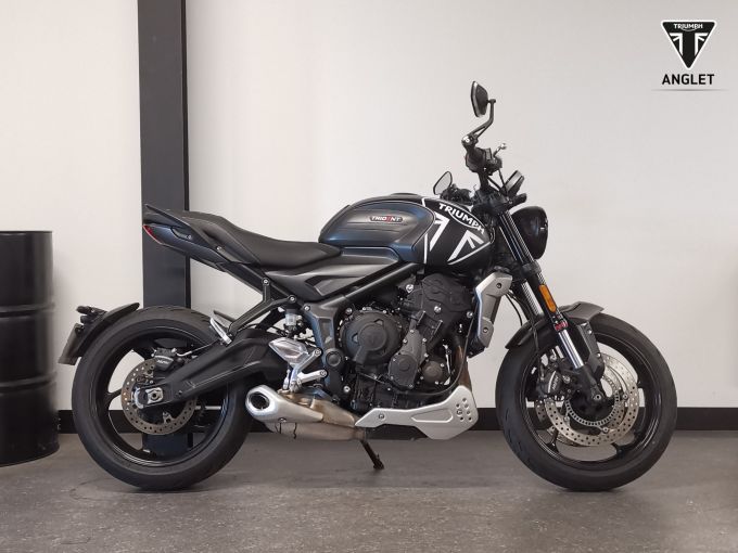 TRIUMPH TRIDENT 660 4