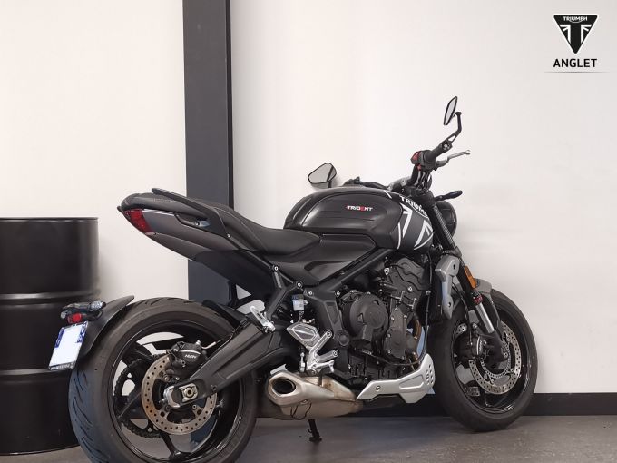 TRIUMPH TRIDENT 660 4