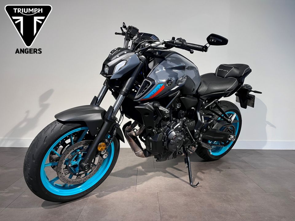 YAMAHA MT-07 (47.5CV) 4