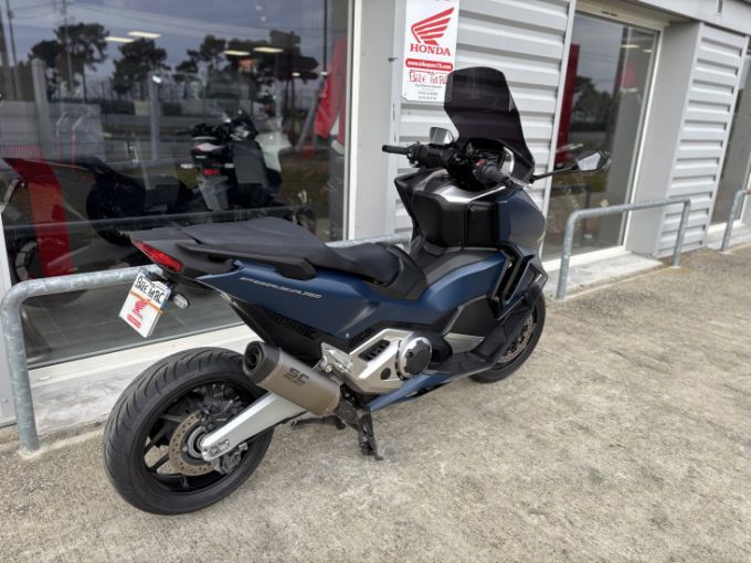 HONDA FORZA 750 4