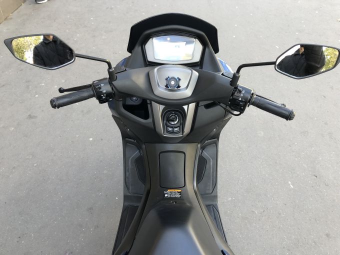 YAMAHA NMAX 125 4