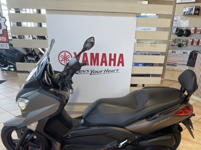 YAMAHA XMAX 125 4