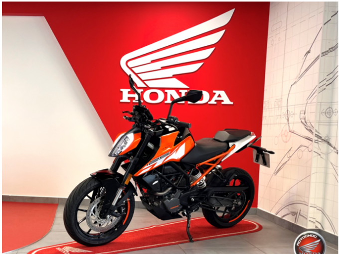 KTM 125 DUKE ABS 4