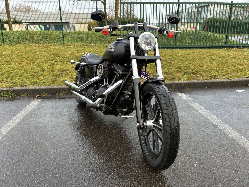 HARLEY-DAVIDSON DYNA STREET BOB 1690 4